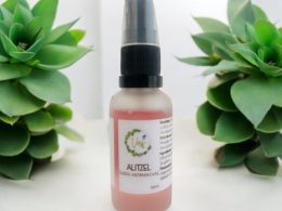 Alitzel: Tu aliado para una piel radiante 🌟 Diseñado para reducir la apariencia de manchas y pigmentación. Este serum aclara y unifica el tono de la piel, mejorando su textura y luminosidad. Con su fórmula de hidratación profunda, sentirás tu piel suave y fresca, ¡sin sensación grasa! Dale a tu piel el cariño que merece y transforma tu rutina de belleza en un momento especial. ✨