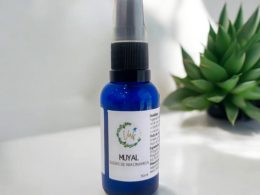 Muyal: ¡Tu aliado perfecto para una piel radiante! 🌟 Este suero es un antioxidante poderoso que combate el acné, la rosácea y la hipersensibilidad. Al usarlo, notarás que las manchas de acné se reducen, gracias a sus propiedades seborreguladoras y antiinflamatorias. Deja tu piel equilibrada, suave y luminosa. Transformar tu rutina de cuidado facial nunca fue tan fácil. ¡Atrévete a sentir la diferencia!