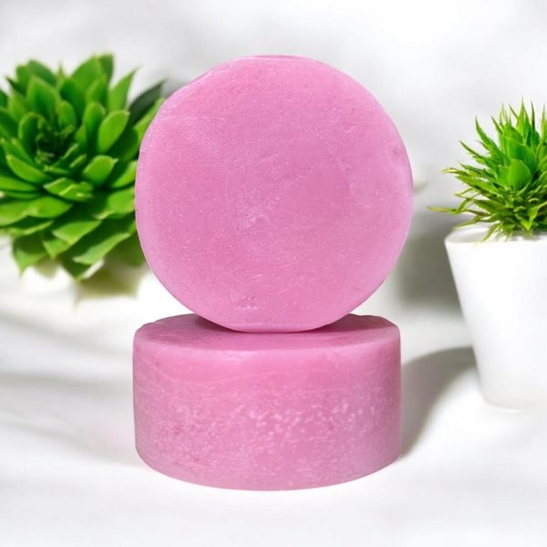 🌟 Acondicionador Nanllele: Dale a tu cabello el mimoso tratamiento que merece con el Acondicionador Hidratación de Nanllele. Su fórmula única, enriquecida con aceite esencial de cítricos y aceite de oliva, ayuda a las puntas abiertas y rehidrata profundamente. Restaura el cabello seco, lo acondiciona y sella la humedad, dejando tu melena con una suavidad irresistible. Además, su poder antioxidante elimina toxinas, ¡Disfruta de un cabello radiante y saludable! 🍃